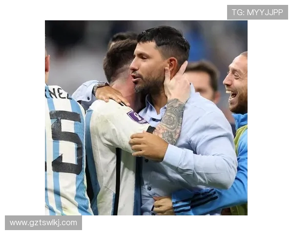 甲亢哥求见梅西遭阿奎罗毒舌：C 罗粉丝？他只能在家看世俱杯！