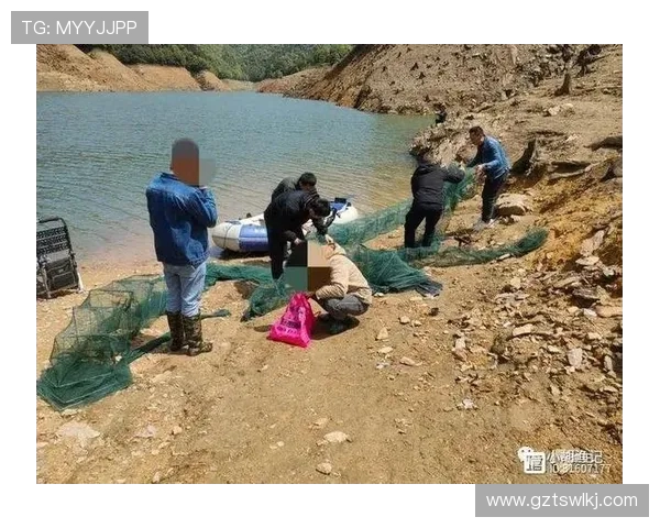 雨后水库捕鱼潮：千人围捕，有人日赚 1500 元